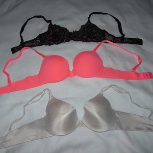 Size 34B Bras/Bralette (Silver White Bra)